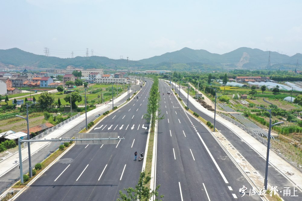 Zahodni podaljšek ceste Beilun Huangshan (cesta Xiaojiajiang – cesta Fuchunjiang) uradno odprt za promet
