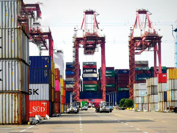 Ningbo notranje in zunanjetrgovinsko povezovanje ceste, kako iti bolj stabilno in hitreje?